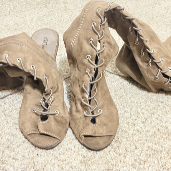 Lace-Up Peep Toe Boots - Taupe - Picture 2 of 9